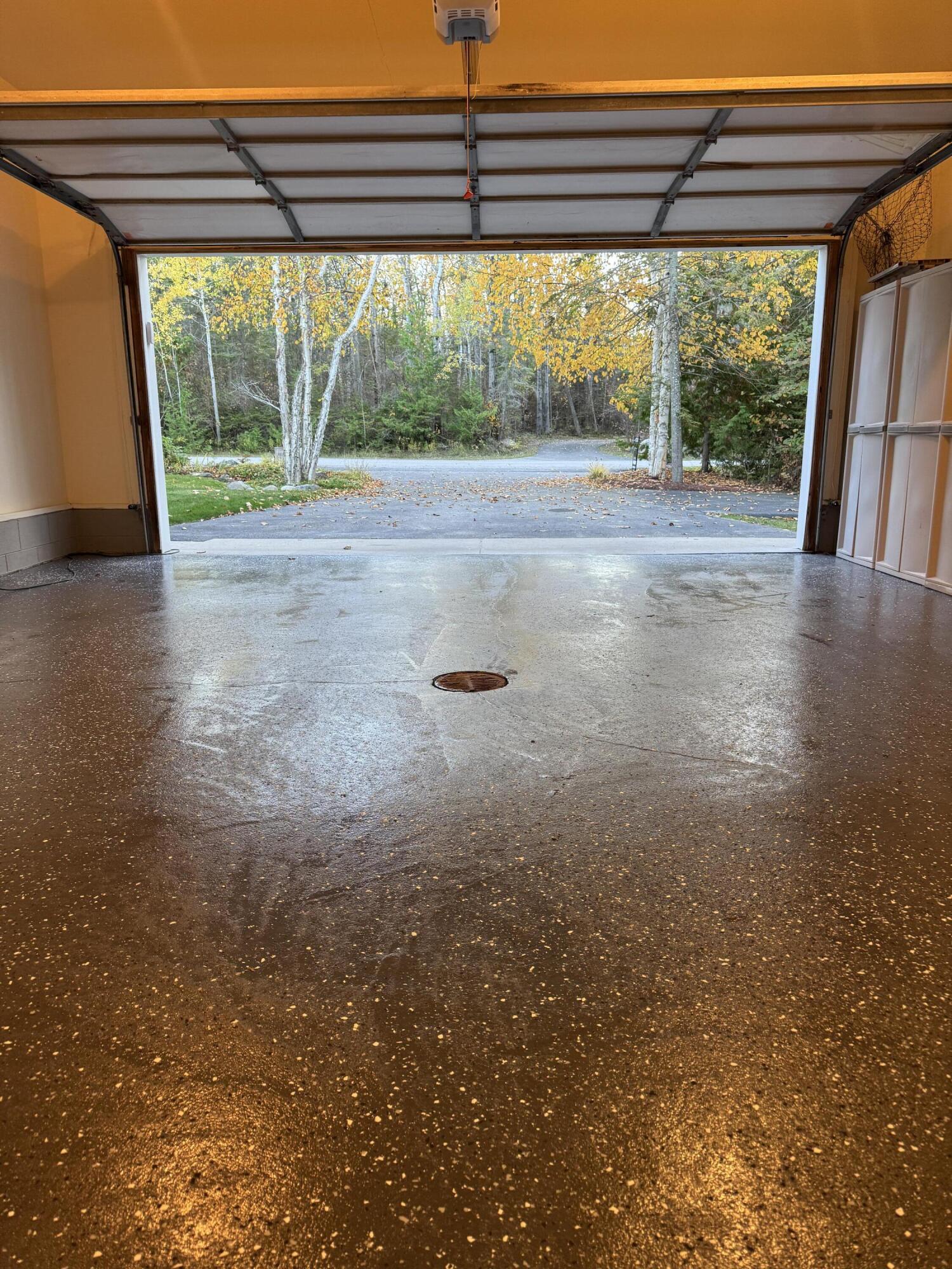This one-owner ranch home on Lake Huron offers a perfect blend of comf – image 32