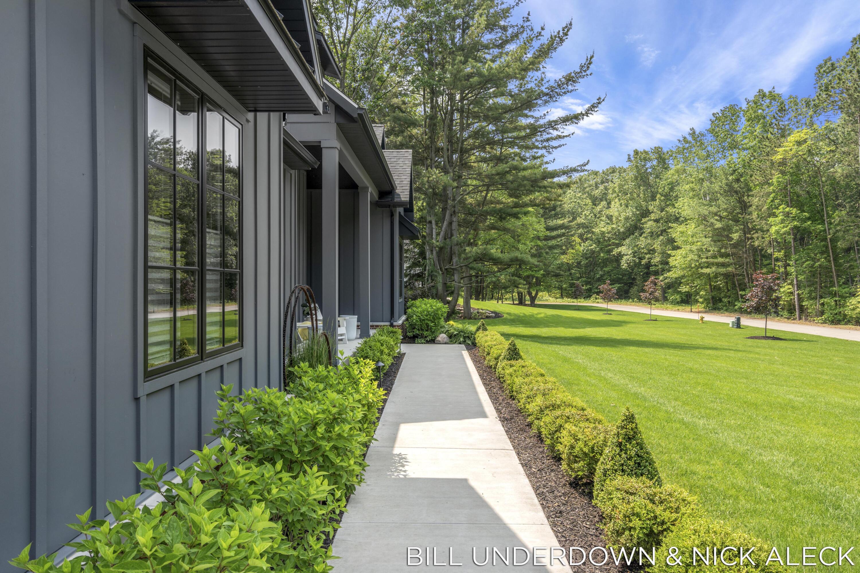 Behind the private gates of Gaslight Estates sits this exceptional, cu – image 40