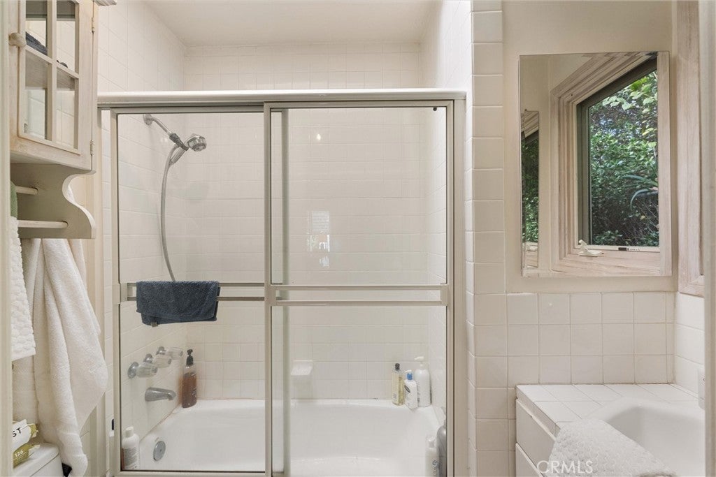 2127 2127 Kress Street, Hollywood Hills, California, 90046, USA, 4 Bedrooms Bedrooms, ,1 BathroomBathrooms,Residential,For Sale,2127 Kress Street,WS26032674