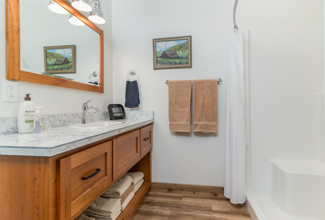 427 427 Wood Duck Lane, Bonners Ferry, Idaho, 83805, USA, 3 Bedrooms Bedrooms, ,2 BathroomsBathrooms,Residential,For Sale,427 Wood Duck Lane,cc178308-f014-4d2e-ac5a-8c284a