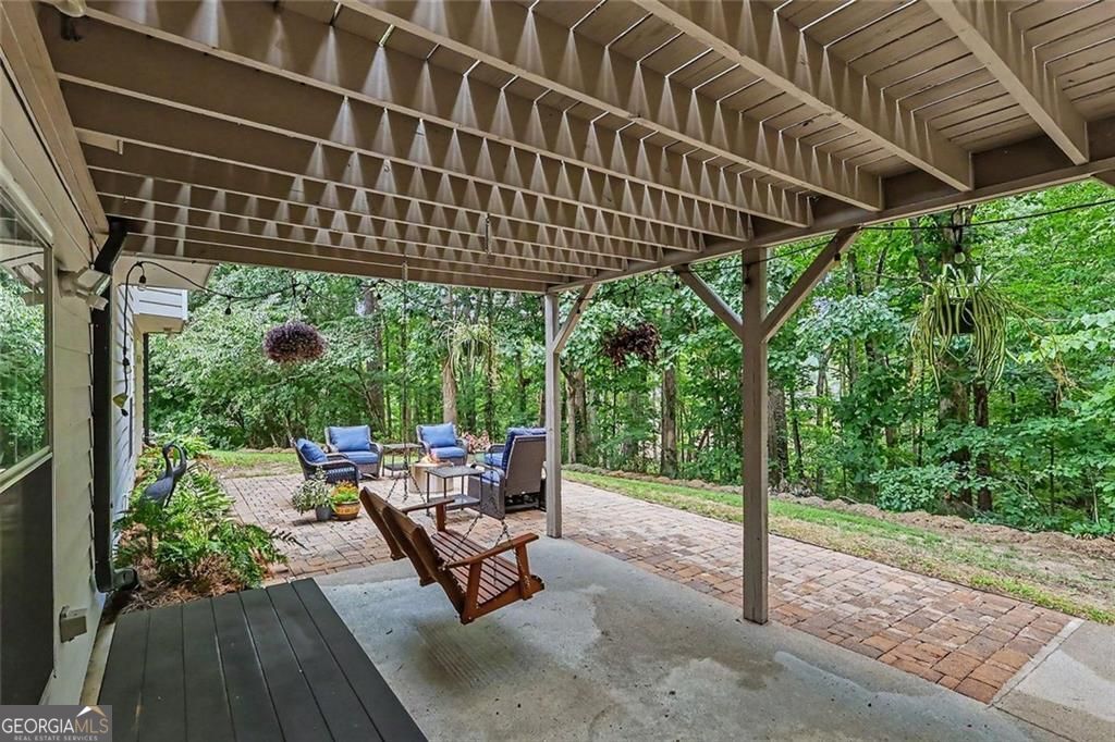Welcome to this stunning home in beautiful Grayson, Georgia. Professio – image 51