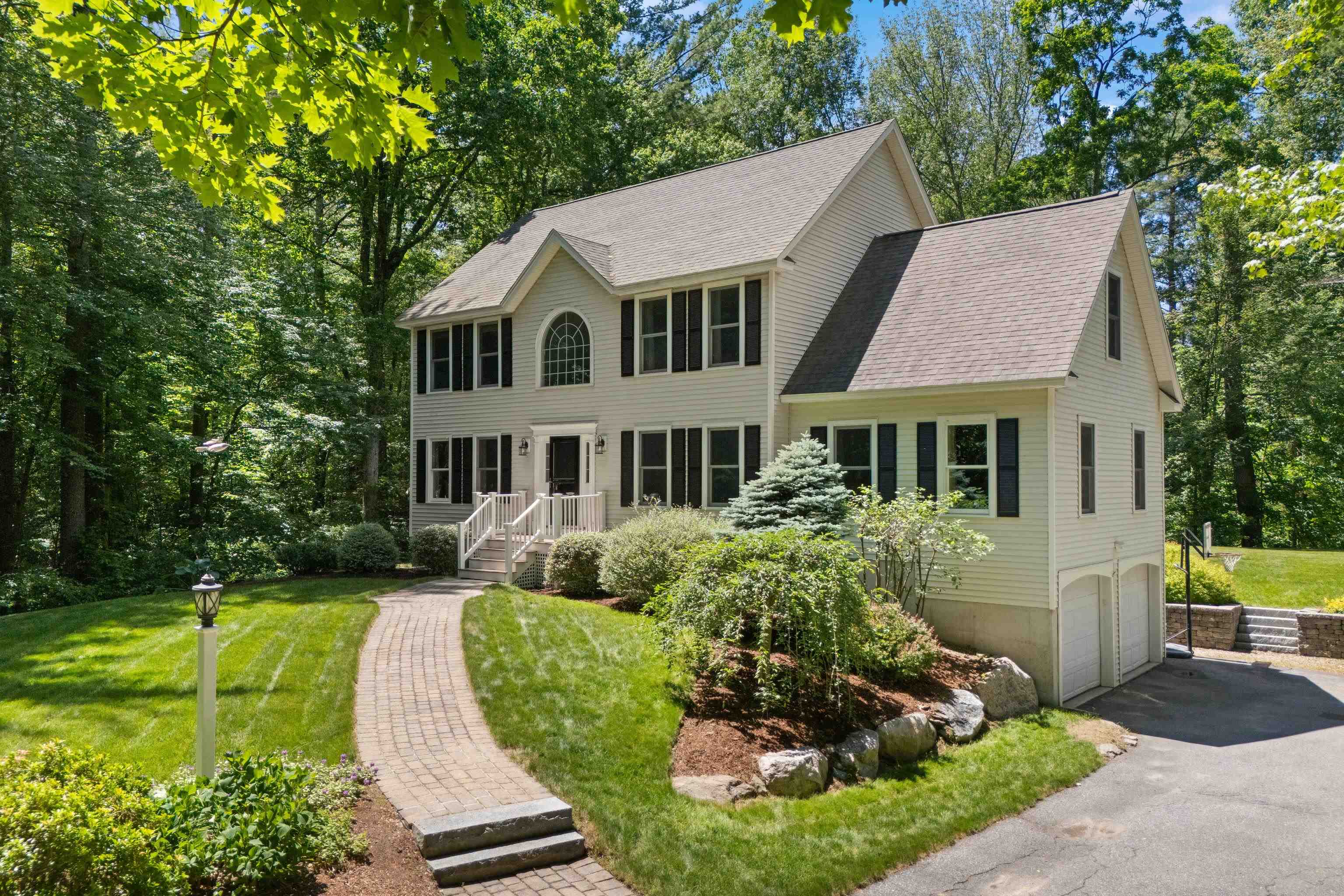 7 7 Premier Drive, Londonderry, New Hampshire, 03053, USA, 4 Bedrooms Bedrooms, ,3 BathroomsBathrooms,Residential,For Sale,7 Premier Drive,5096108