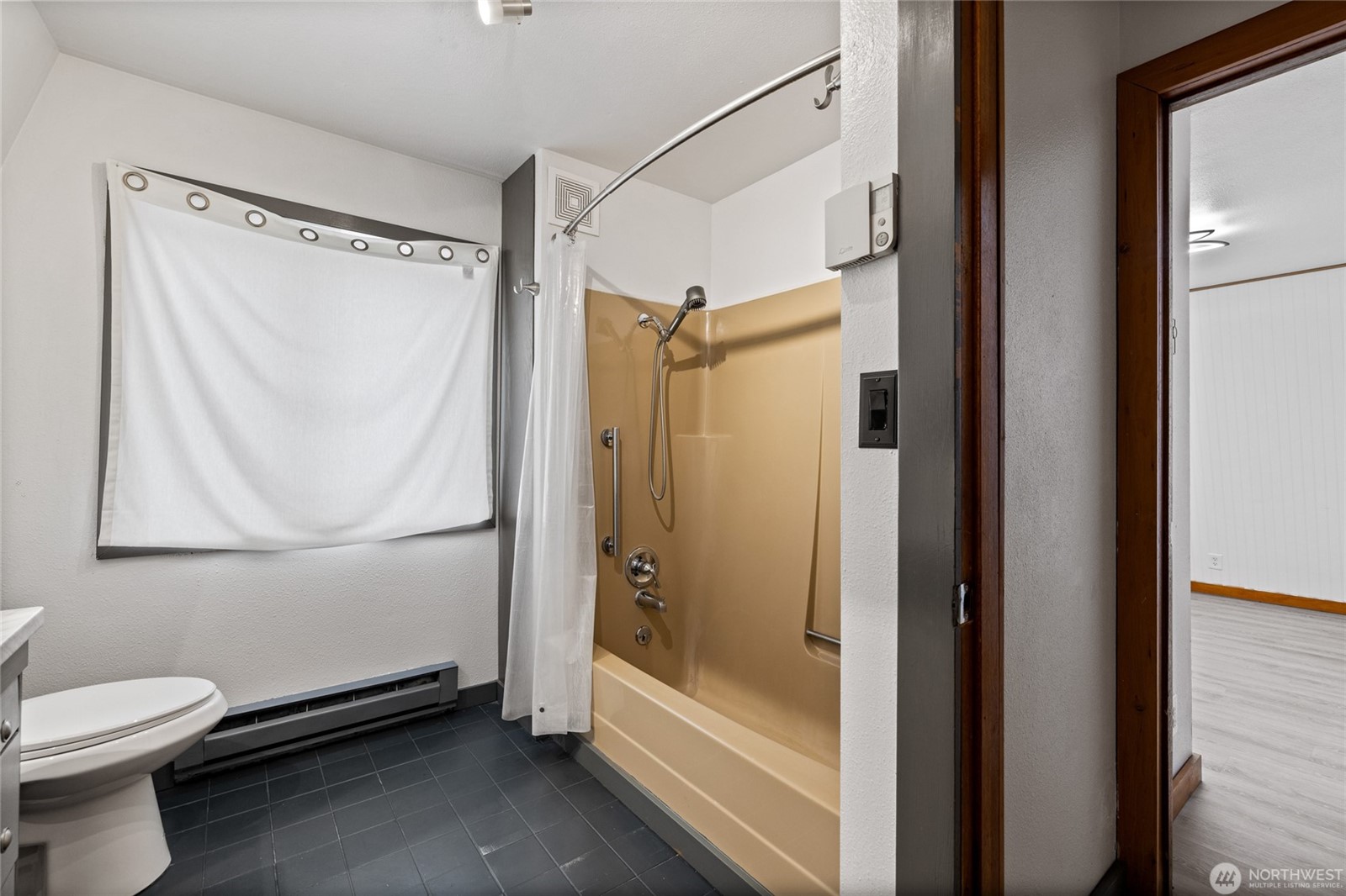 Rare opportunity to enjoy space, flexibility, and income potential on – image 18