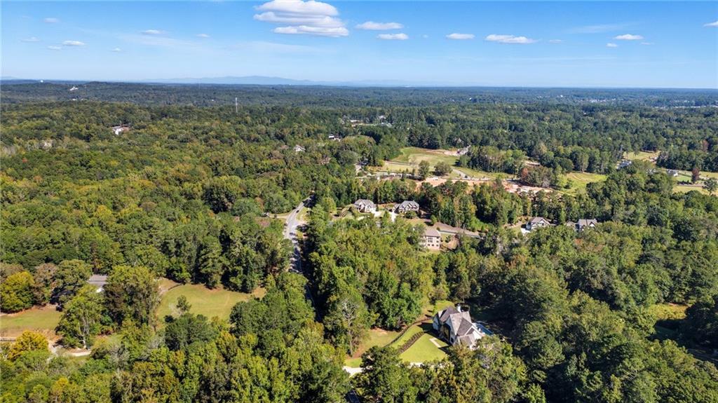 Beautiful Custom Home on gorgeous estate lot in exclusive Milton. This – image 9