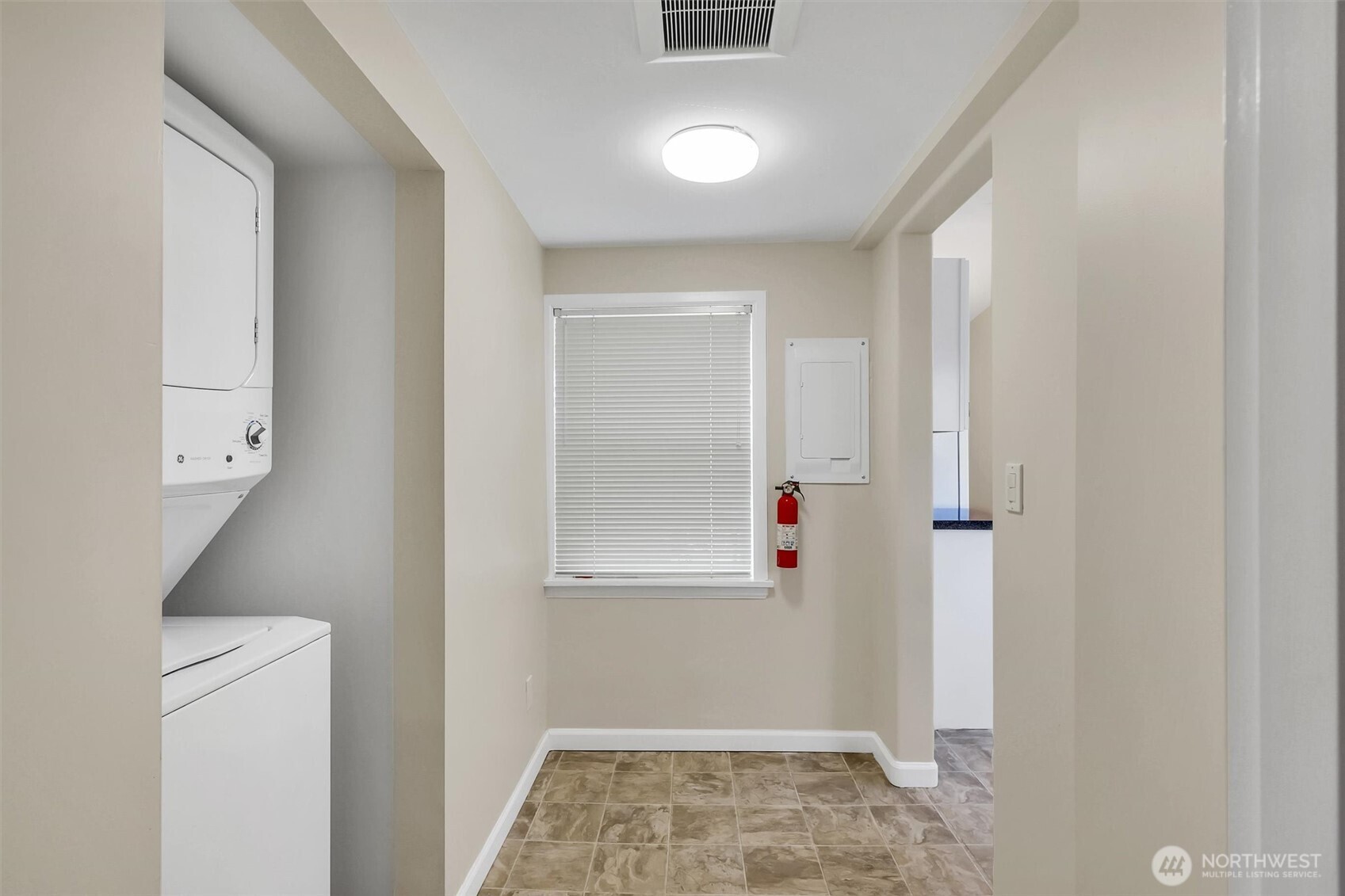 13722 13722 Interlake Avenue, Seattle, Washington, 98133, USA, 2 Bedrooms Bedrooms, ,2 BathroomsBathrooms,Residential,For Sale,13722 Interlake Avenue,2490690