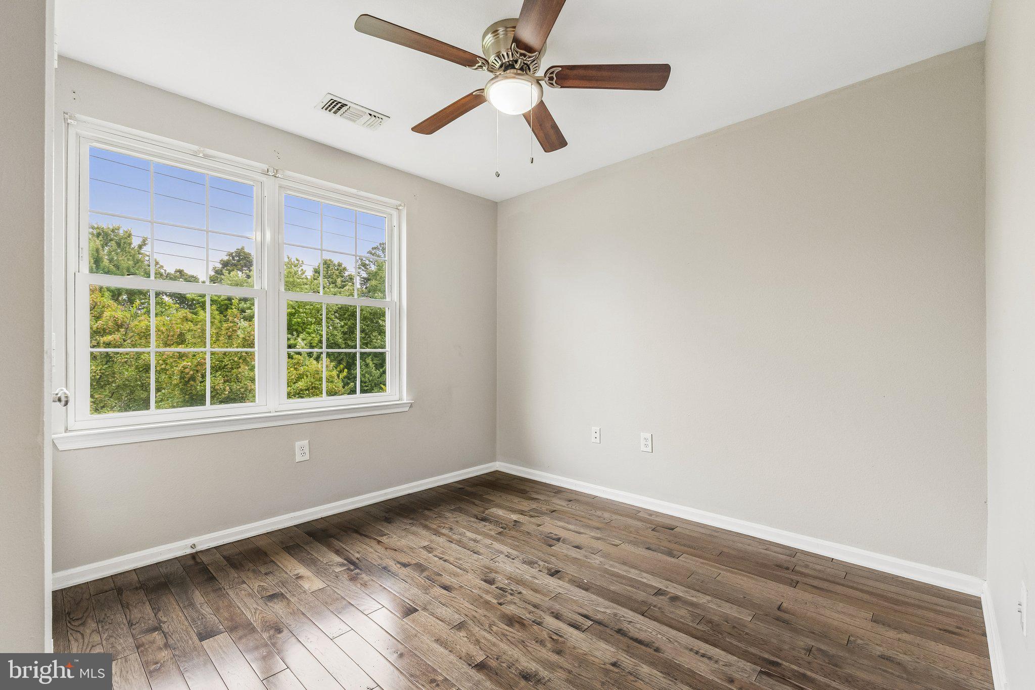 4542 4542 Superior Square, Fairfax, Virginia, 22033, USA, 3 Bedrooms Bedrooms, ,3 BathroomsBathrooms,Residential,For Sale,4542 Superior Square,VAFX2313172