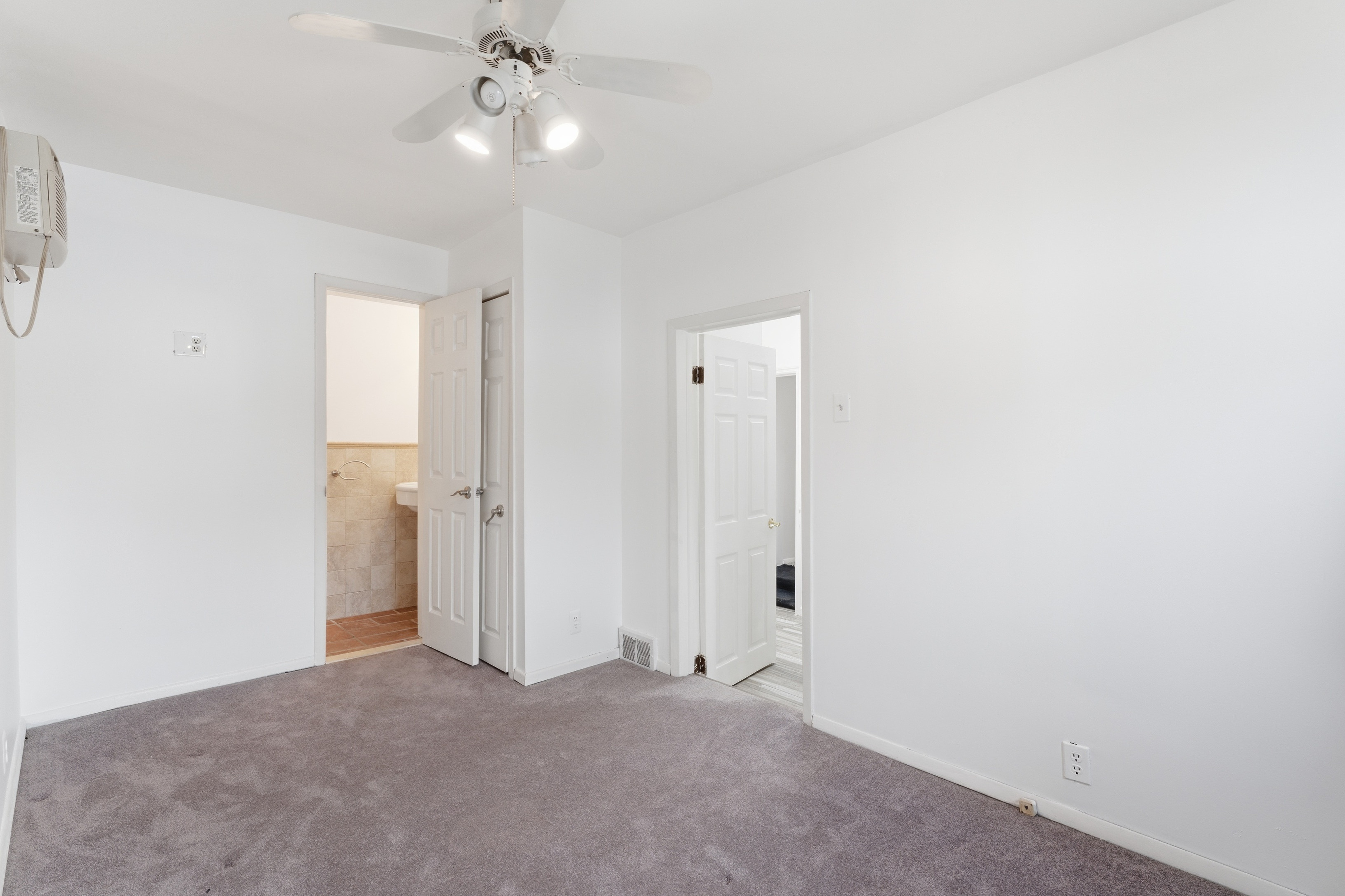229 229 Centre Avenue, Secaucus, New Jersey, 07094, USA, 4 Bedrooms Bedrooms, ,2 BathroomsBathrooms,Residential,For Sale,229 Centre Avenue,26004821