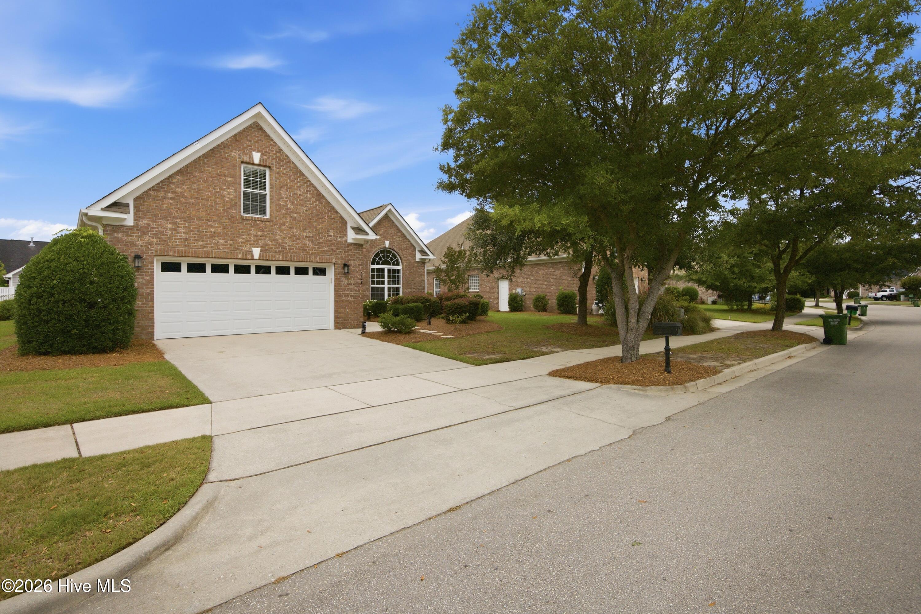 Welcome to this beautifully updated brick home featuring 4 bedrooms an – image 4