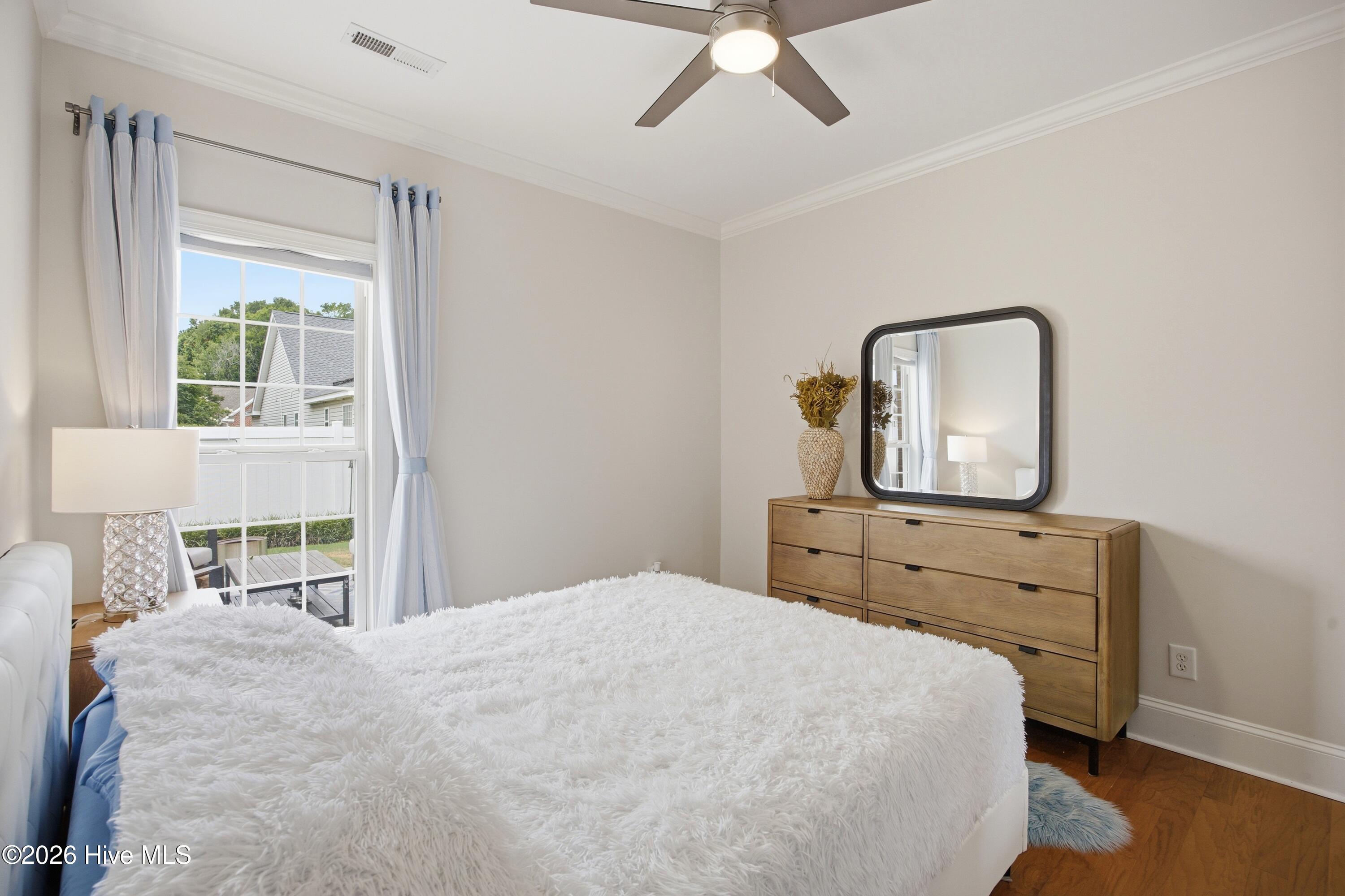 Welcome to this beautifully updated brick home featuring 4 bedrooms an – image 31