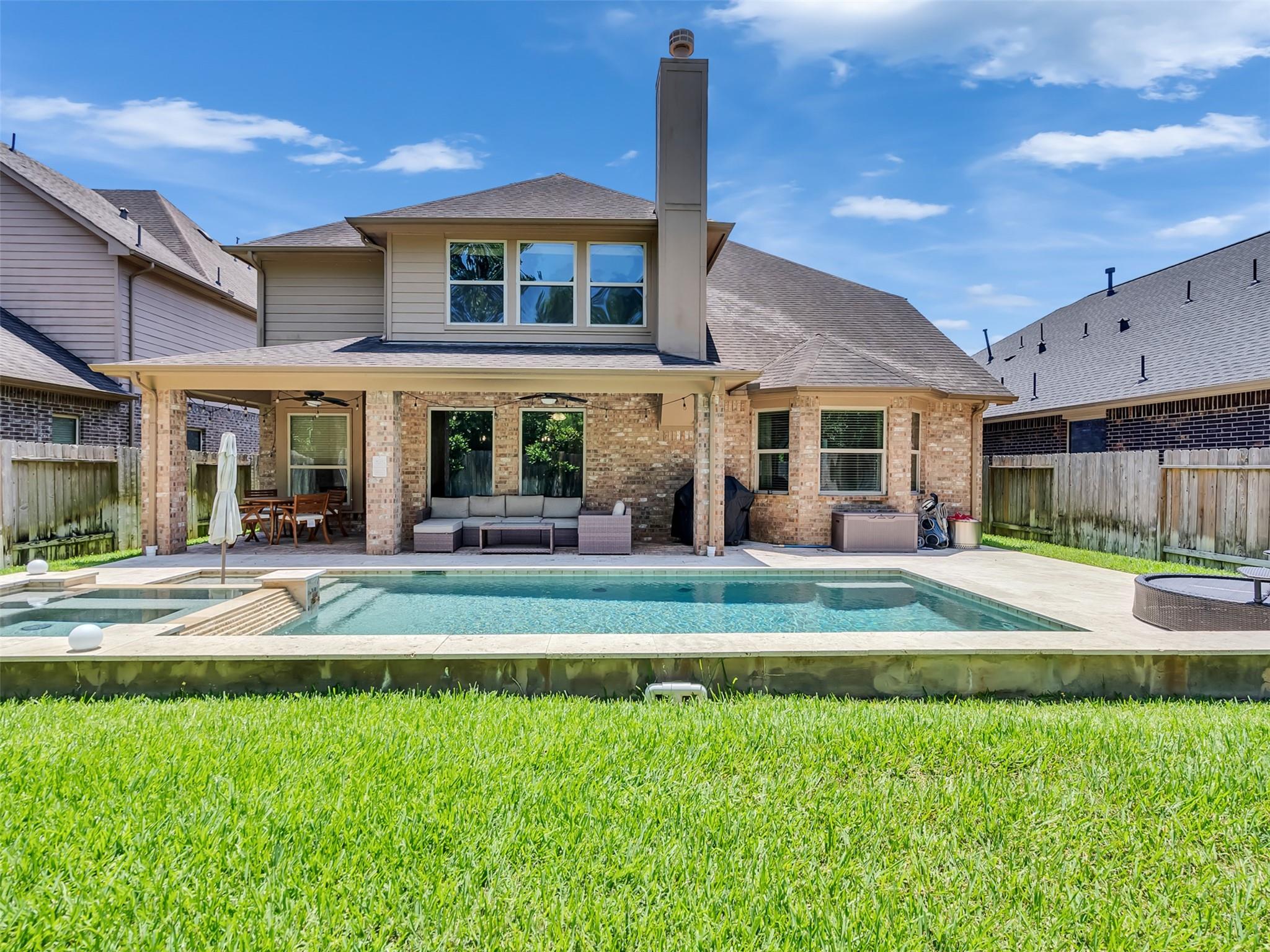 Nestled in a friendly community, this 4-bed, 3.5-bath home offers a pe – image 35