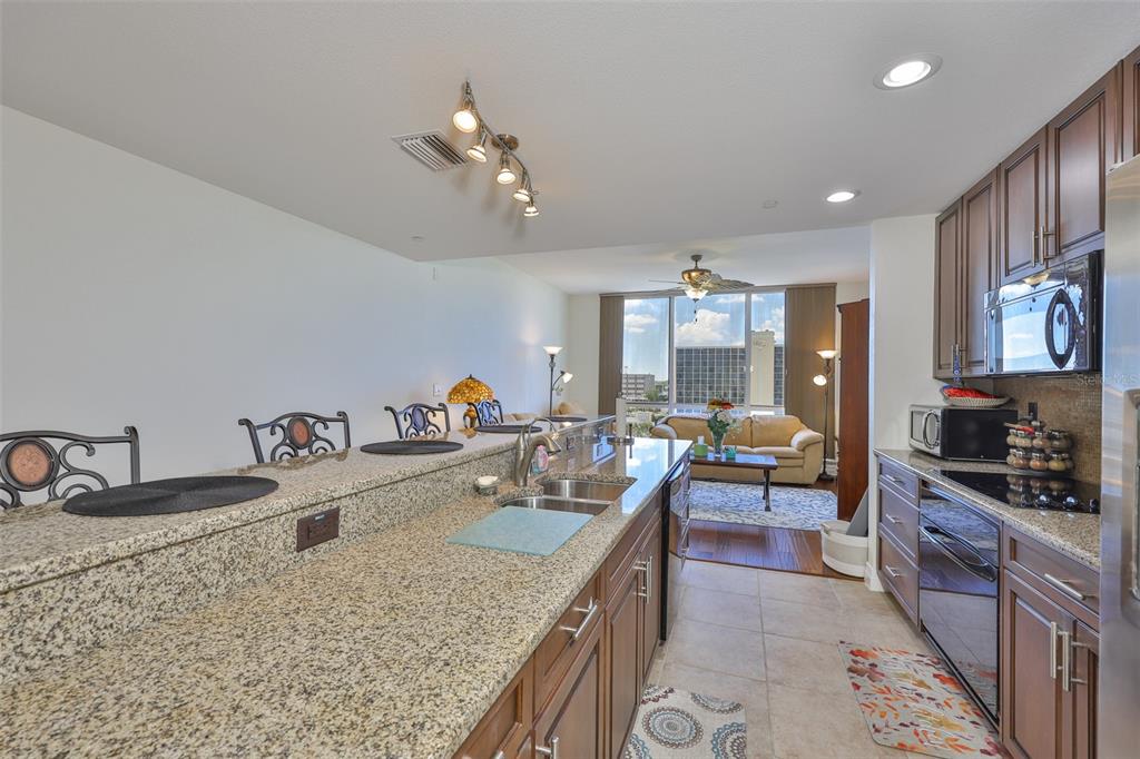 331 331 Cleveland St # 702, Clearwater, Florida, 33755, USA, 2 Bedrooms Bedrooms, ,2 BathroomsBathrooms,Residential,For Sale,331 Cleveland St # 702,TB8520869