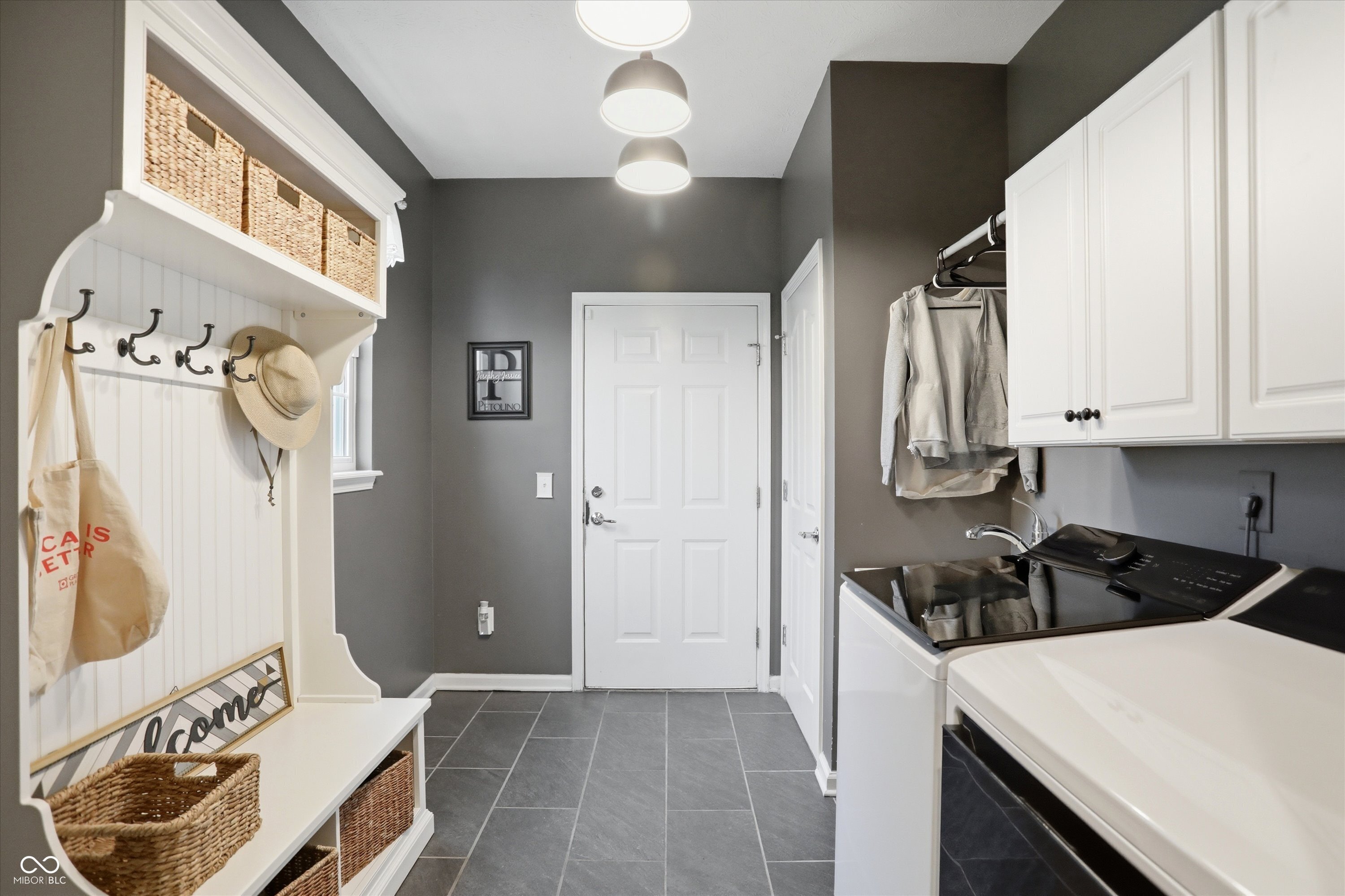 1720 1720 Harris Hawk Court, Brownsburg, Indiana, 46112, USA, 4 Bedrooms Bedrooms, ,3 BathroomsBathrooms,Residential,For Sale,1720 Harris Hawk Court,22102471