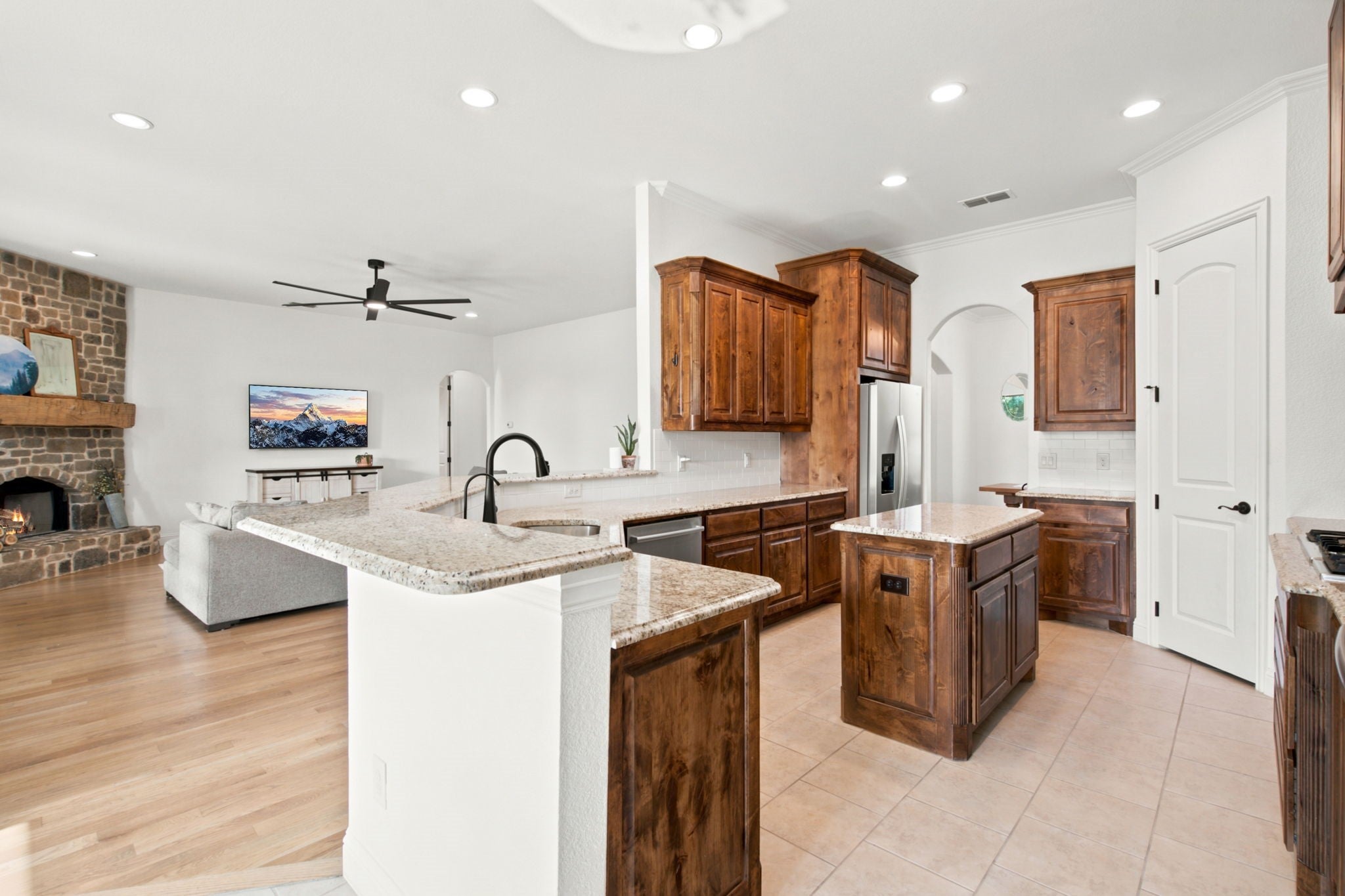 9221 9221 Avery Ranch Way, Justin, Texas, 76247, USA, 4 Bedrooms Bedrooms, ,3 BathroomsBathrooms,Residential,For Sale,9221 Avery Ranch Way,21287048