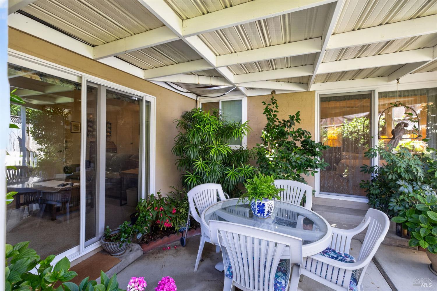 Welcome to 274 Beech Avenue, a beautifully maintained single-story hom – image 32
