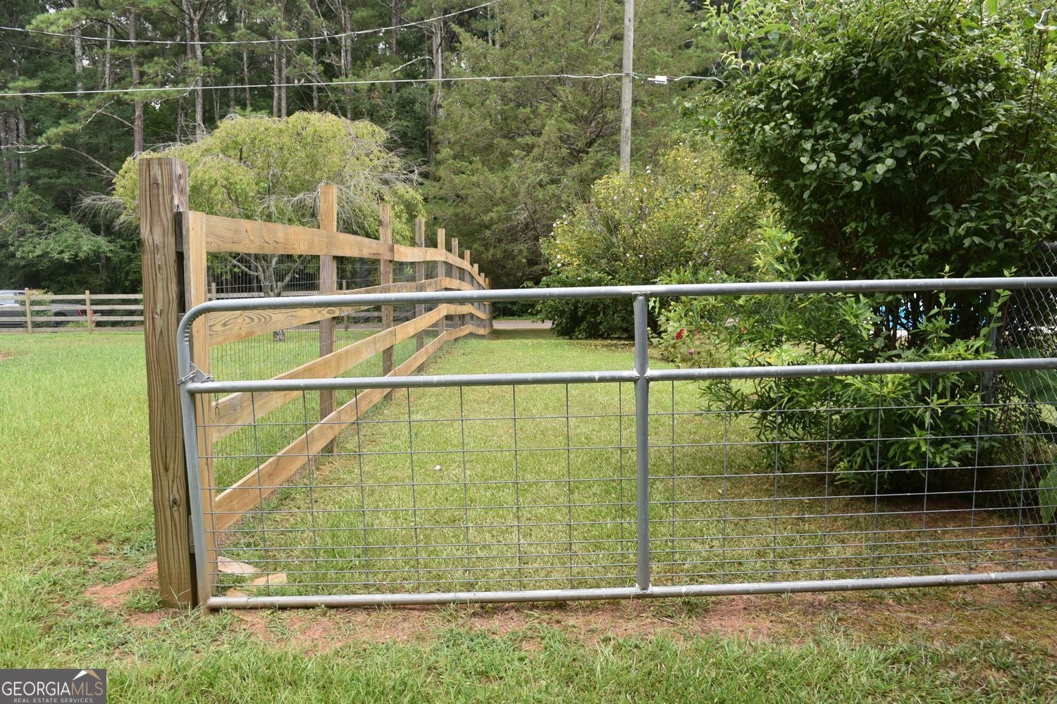 One plus acre in Milton! Purchase this ranch home that is located in c – image 27