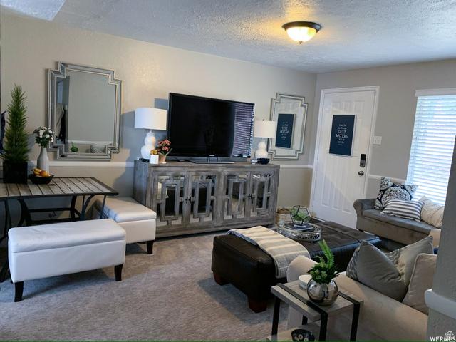 889 889 W 3600 S, Bountiful, Utah, 84010, USA, 4 Bedrooms Bedrooms, ,2 BathroomsBathrooms,Residential,For Sale,889 W 3600 S,ae96fc8c-b5fe-4c0c-a2b0-391454