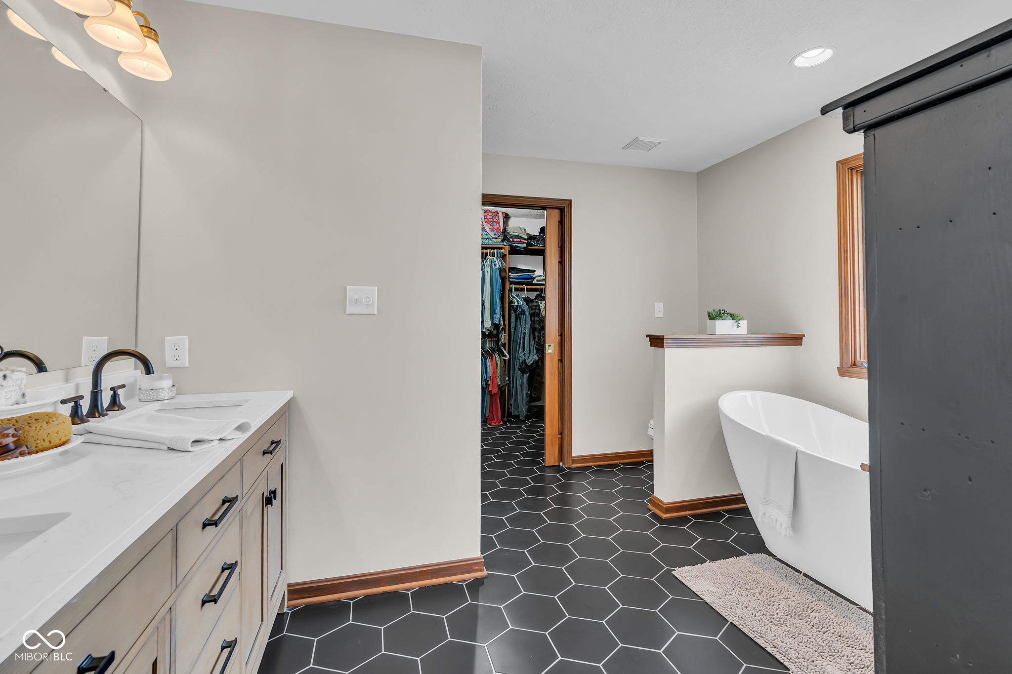 Step inside and instantly feel at home in this custom brick Cape Cod n – image 16
