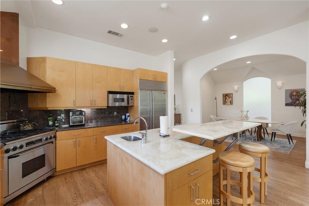 2127 2127 Kress Street, Hollywood Hills, California, 90046, USA, 4 Bedrooms Bedrooms, ,1 BathroomBathrooms,Residential,For Sale,2127 Kress Street,WS26032674