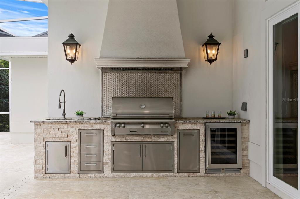 This spectacular custom executive home is situated in Avila, Tampa Bay – image 40