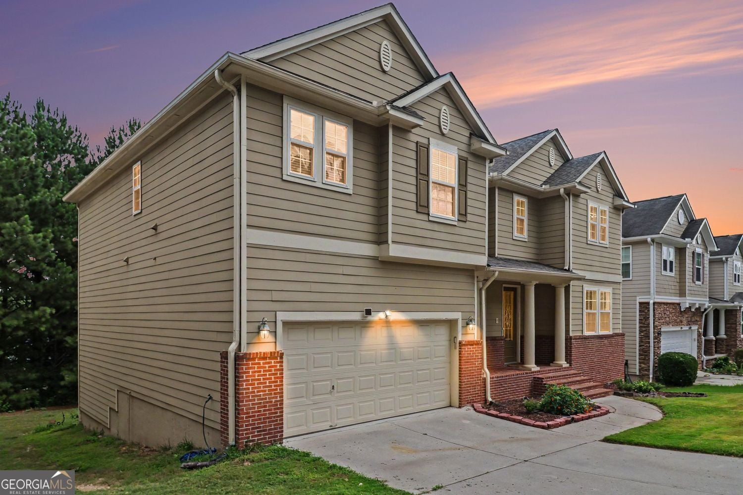 Up to $20,000 in Seller-Paid Incentives! Discover exceptional space, f – image 2