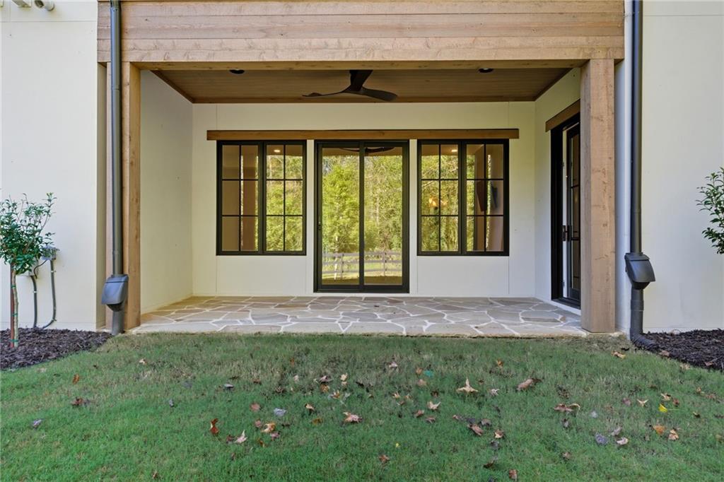 Beautiful Custom Home on gorgeous estate lot in exclusive Milton. This – image 51