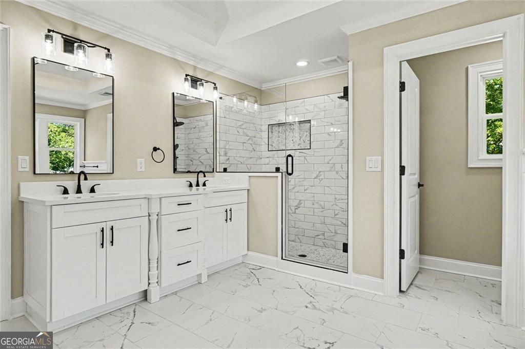 Welcome to this beautifully designed two-story home conveniently locat – image 25