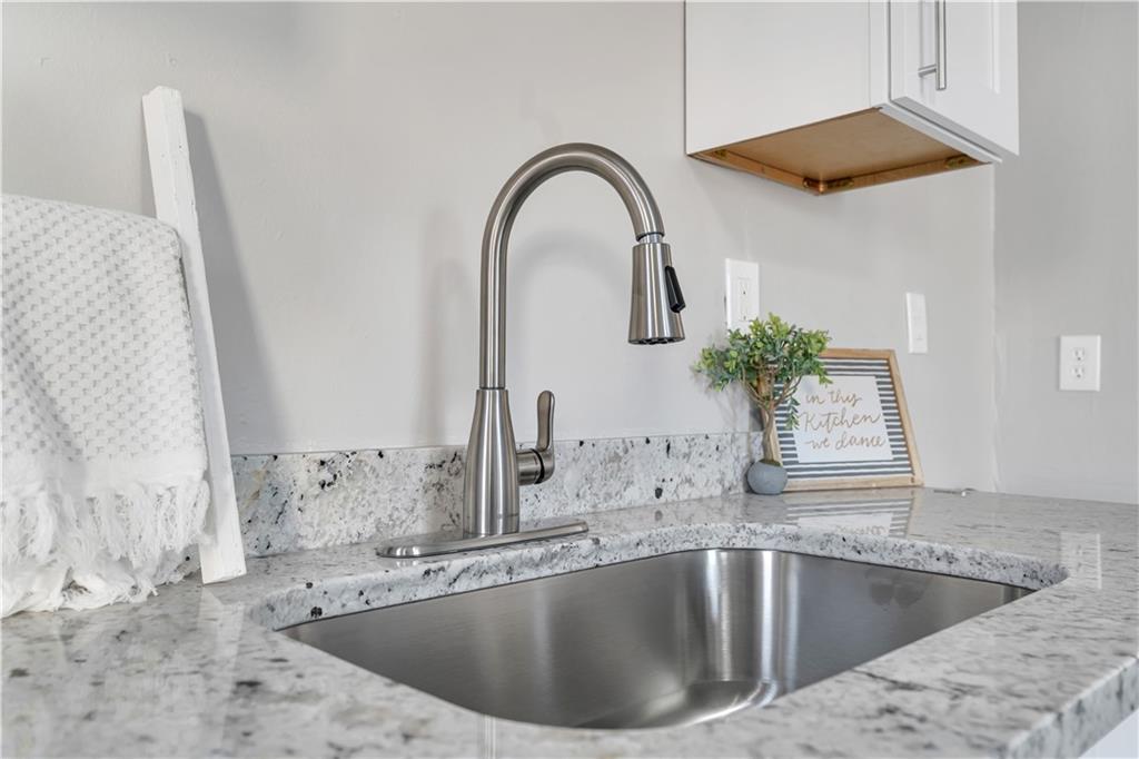 43 43 Jenkins Street, Providence, Rhode Island, 02906, USA, 3 Bedrooms Bedrooms, ,3 BathroomsBathrooms,Residential,For Sale,43 Jenkins Street,307401c6-e516-4f58-9ec1-370aa5
