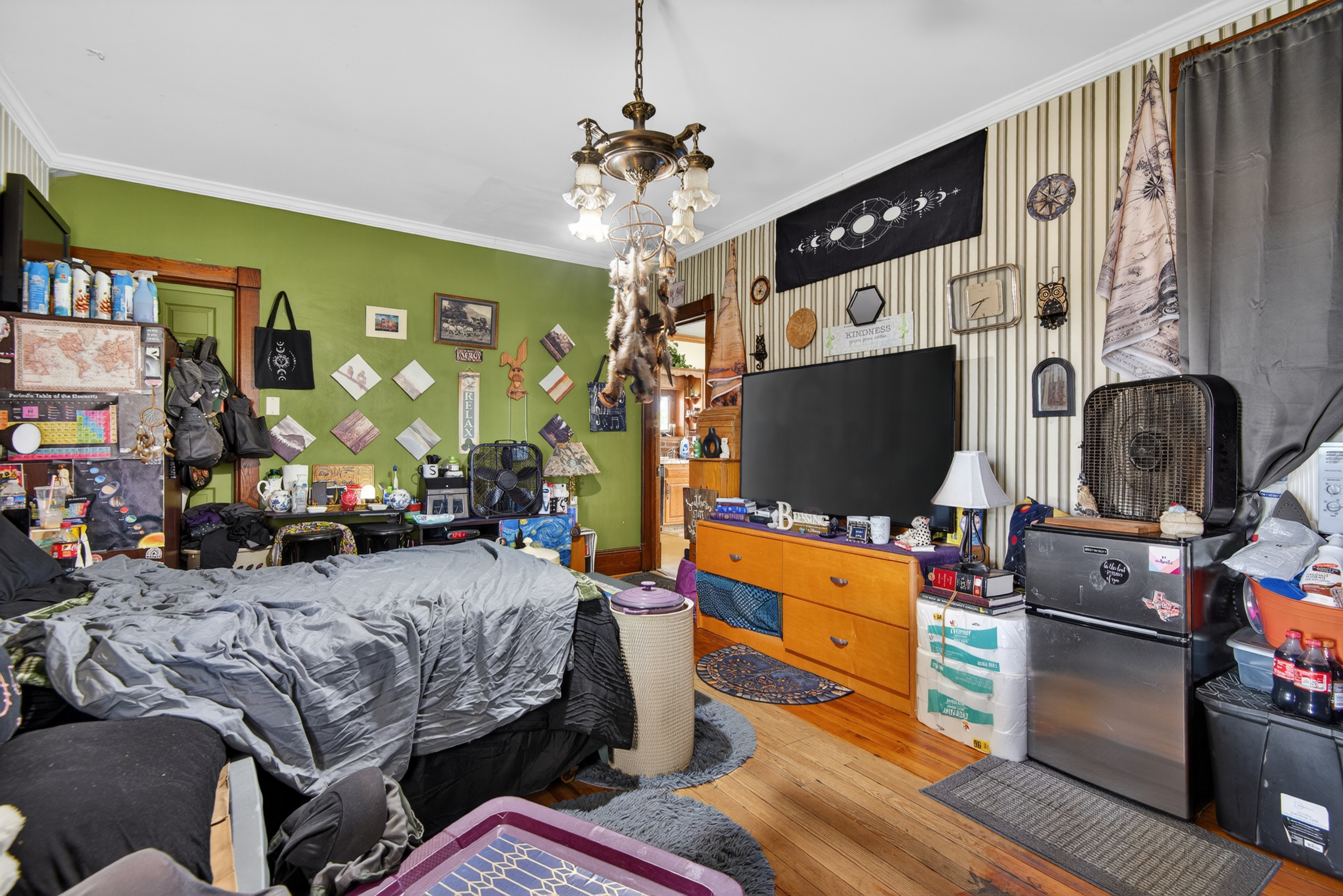 Endless possibilities await at 4023 Minute Drive! This unique and beau – image 10