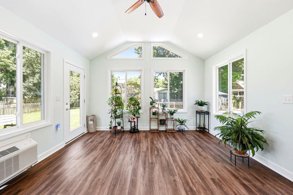 Welcome to this beautiful home that’s gleaming with pride and perfecti – image 24