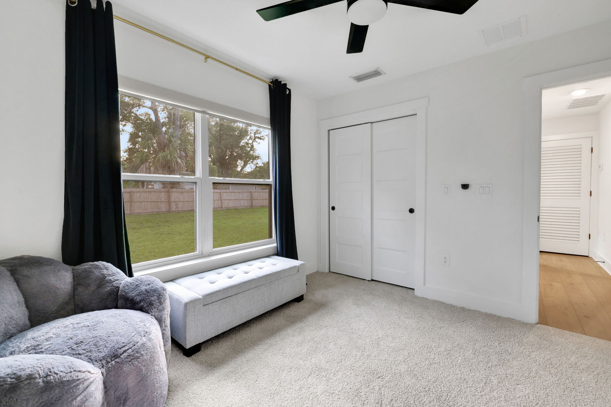Experience the ultimate coastal lifestyle in this stunning Jacksonvill – image 24