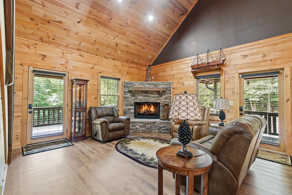 OWNER FINANCING AVAILABLE. SELLER IS CURRENTLY OFFERING 4% WITH 15% DO – image 5
