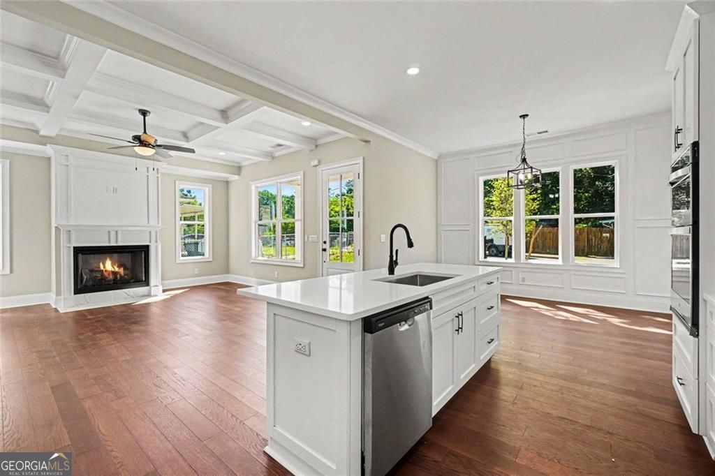 Welcome to this beautifully designed two-story home conveniently locat – image 9