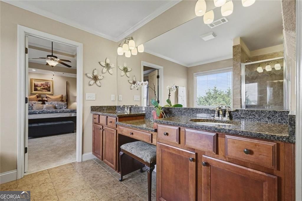 $5000 to BUYERS closing costs with acceptable offer! Beautiful east fa – image 20