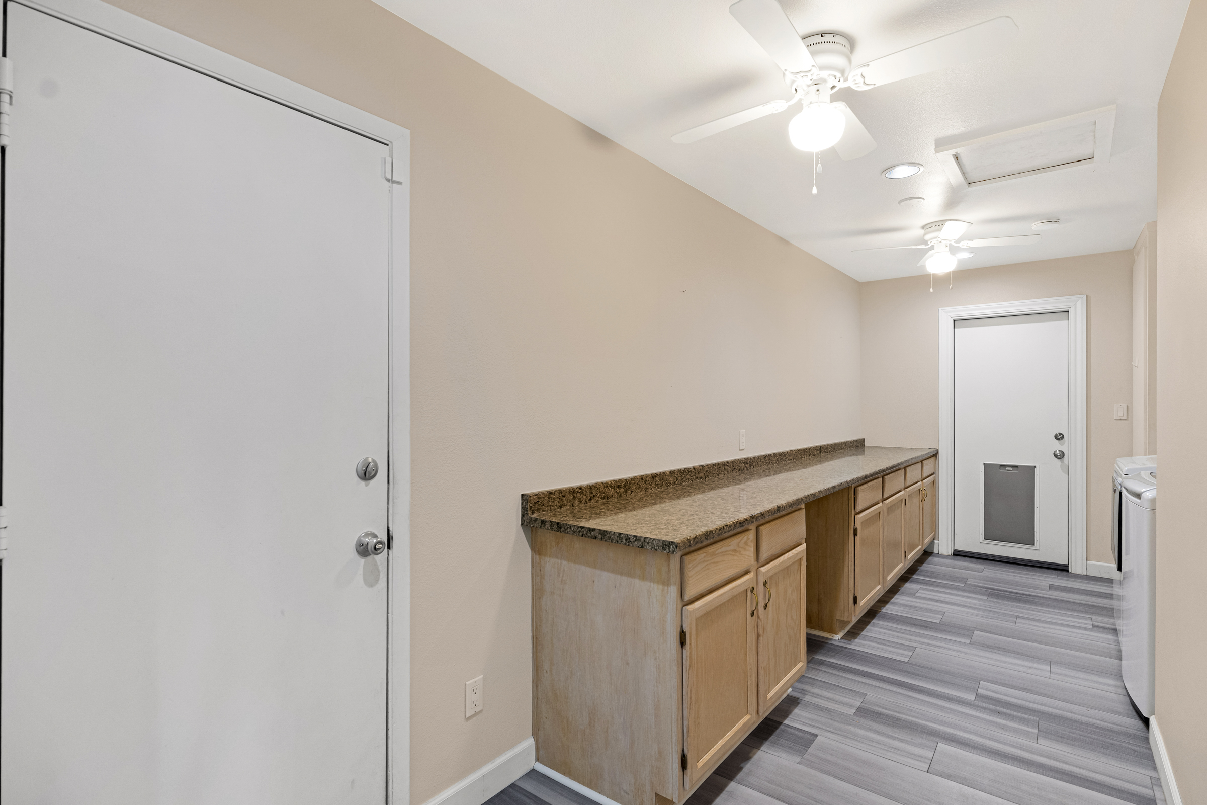 Your oasis in the heart of Tempe. This home is a split-bedroom floorpl – image 31