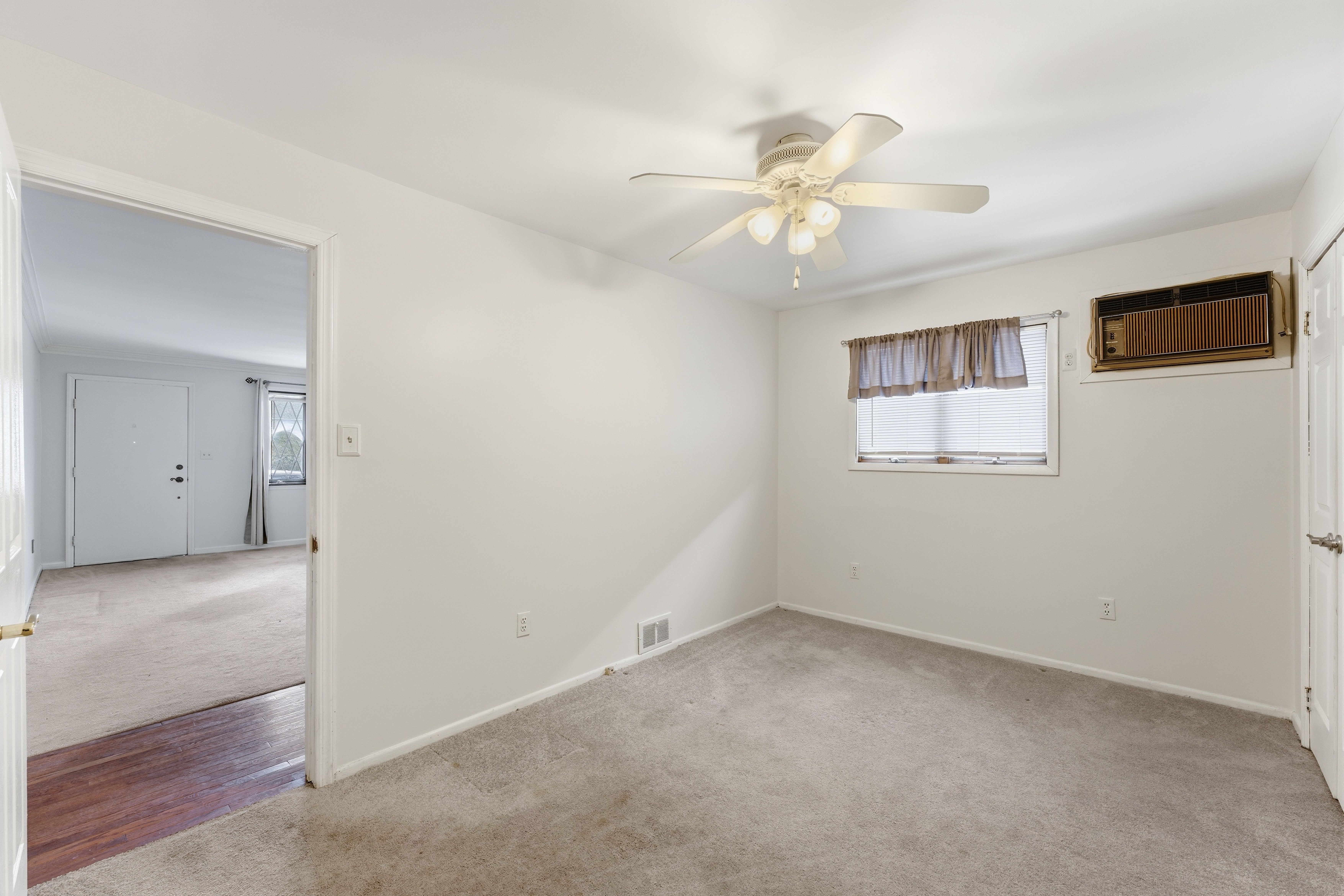 229 229 Centre Avenue, Secaucus, New Jersey, 07094, USA, 4 Bedrooms Bedrooms, ,2 BathroomsBathrooms,Residential,For Sale,229 Centre Avenue,26004821