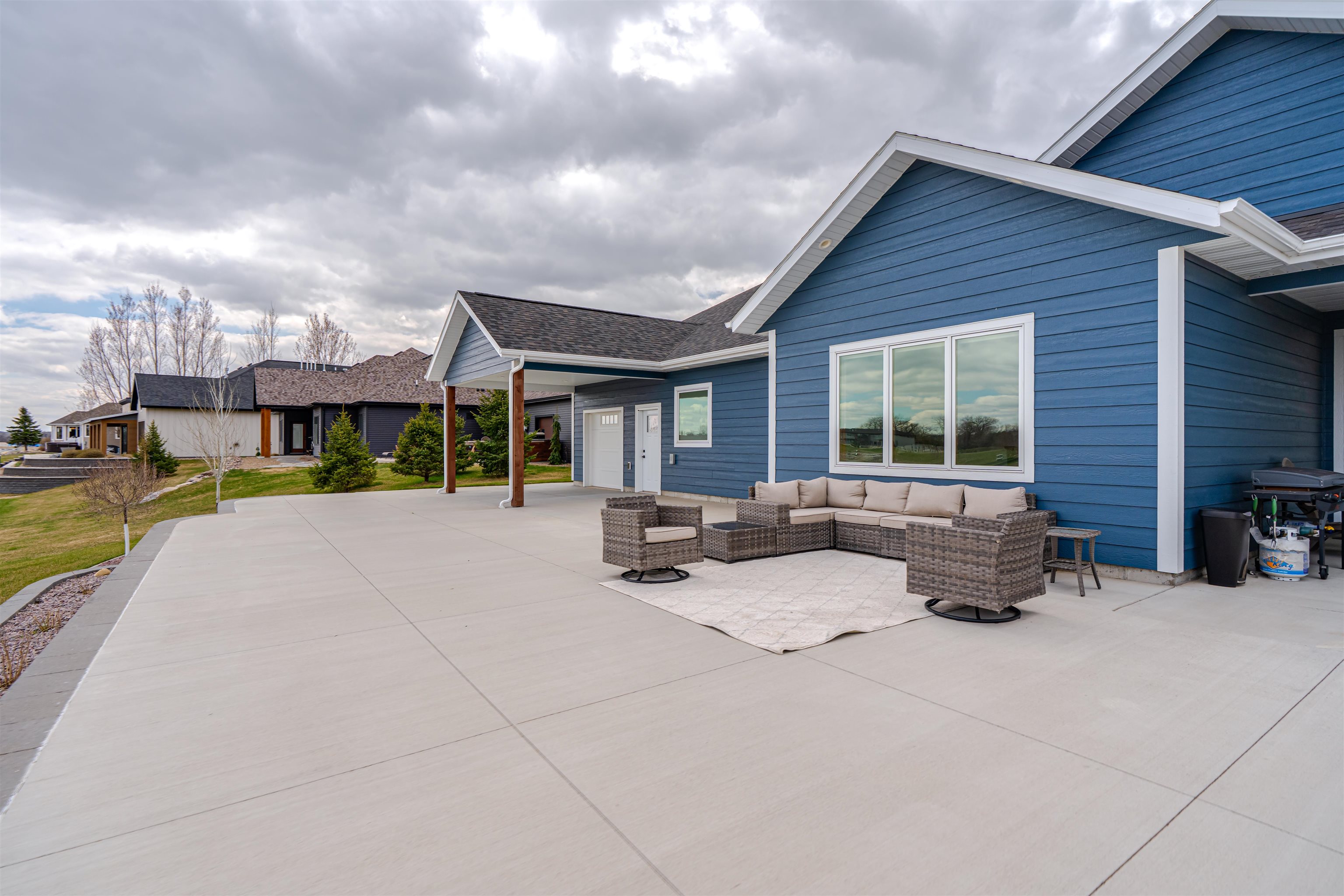 6209 6209 Misty Waters Drive, Bismarck, North Dakota, 58503, USA, 3 Bedrooms Bedrooms, ,2 BathroomsBathrooms,Residential,For Sale,6209 Misty Waters Drive,b6f58101-69fb-4d16-b88b-060324