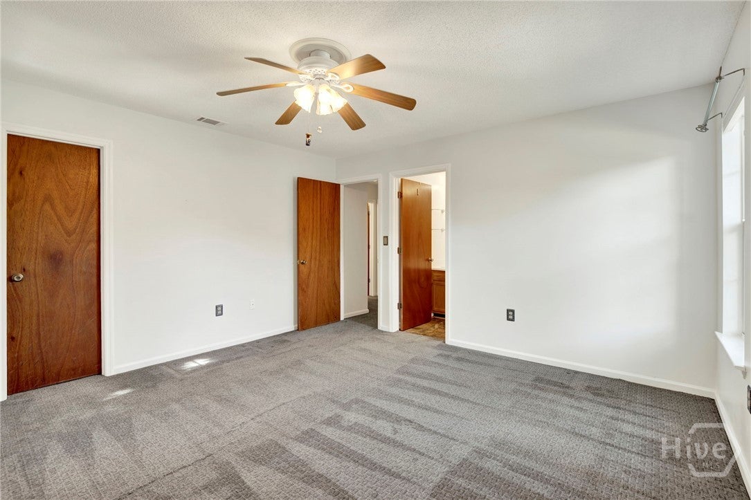 Located in the heart of Tybee Island, 407 7th Street offers the perfec – image 60