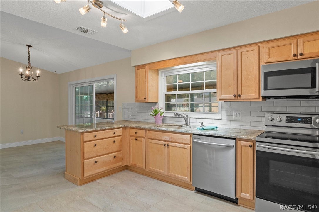 1400 1400 SE 5th Avenue, Crystal River, Florida, 34429, USA, 3 Bedrooms Bedrooms, ,2 BathroomsBathrooms,Residential,For Sale,1400 SE 5th Avenue,852812
