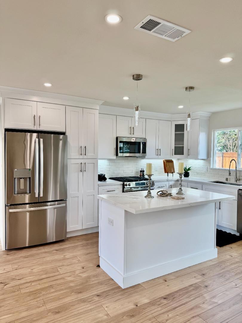 7579 7579 Burnham Way, Dublin, California, 94568, USA, 3 Bedrooms Bedrooms, ,2 BathroomsBathrooms,Residential,For Sale,7579 Burnham Way,47d0f610-0e9e-4e22-a365-a2afe5