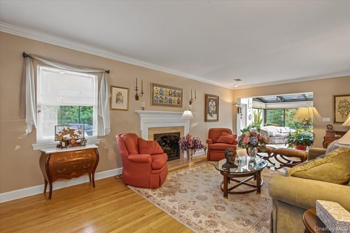 24 24 Overlook Road, Great Neck, New York, 11020, USA, 3 Bedrooms Bedrooms, ,3 BathroomsBathrooms,Residential,For Sale,24 Overlook Road,1018683