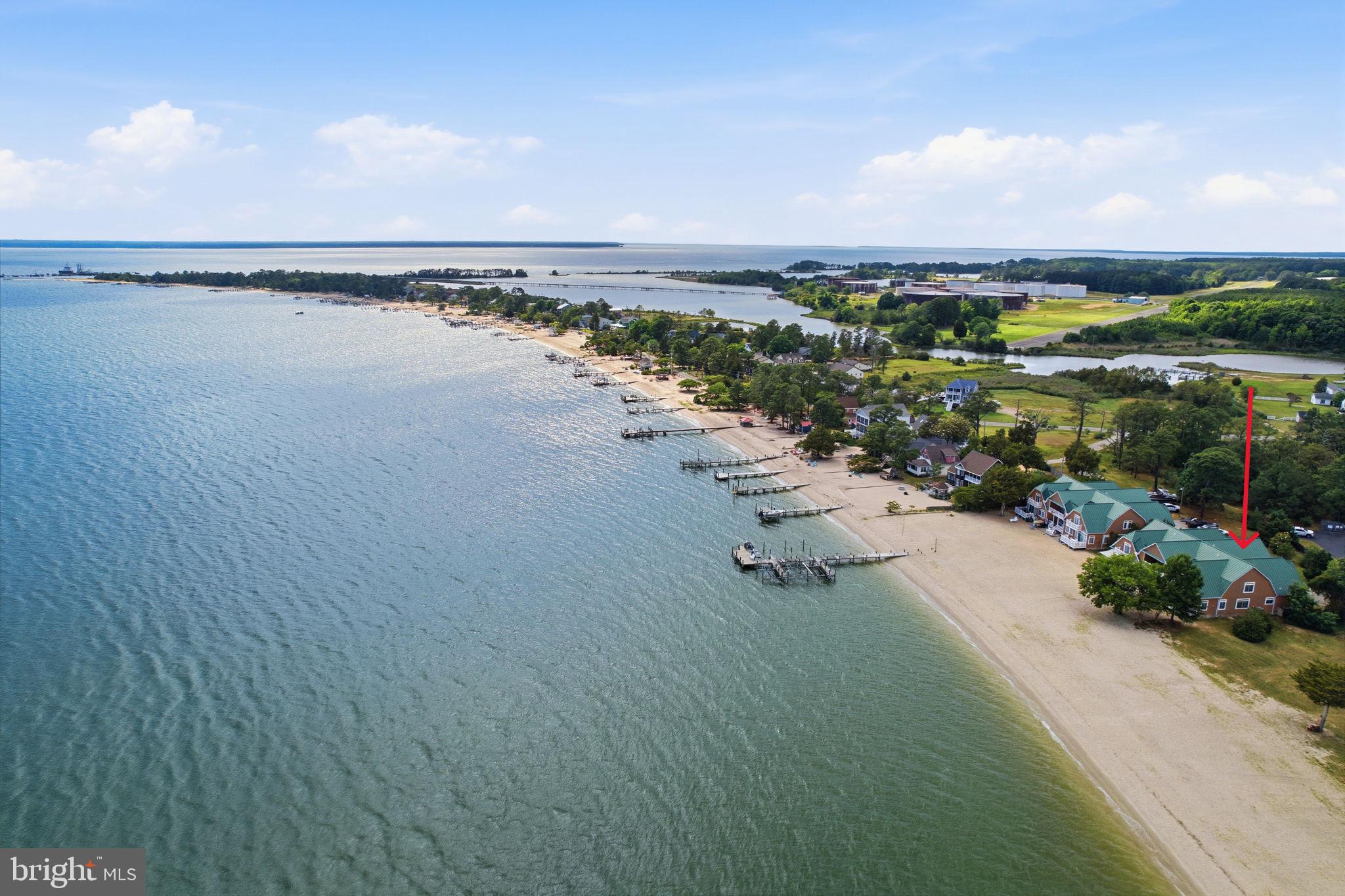 Enjoy effortless waterfront living in Southern Maryland from this prem – image 32