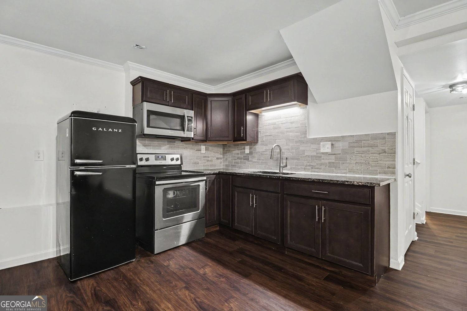 Up to $20,000 in Seller-Paid Incentives! Discover exceptional space, f – image 25