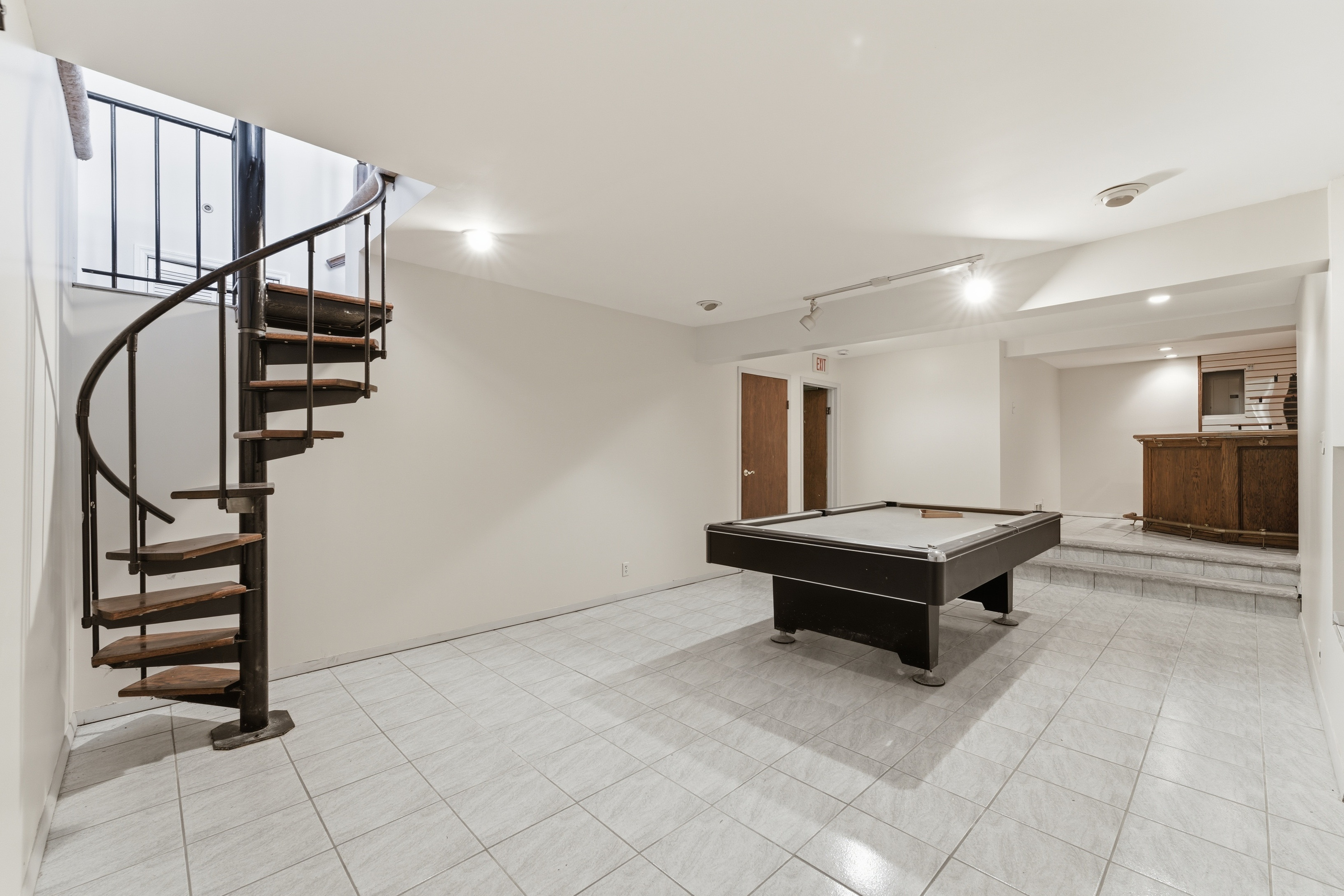 229 229 Centre Avenue, Secaucus, New Jersey, 07094, USA, 4 Bedrooms Bedrooms, ,2 BathroomsBathrooms,Residential,For Sale,229 Centre Avenue,26004821