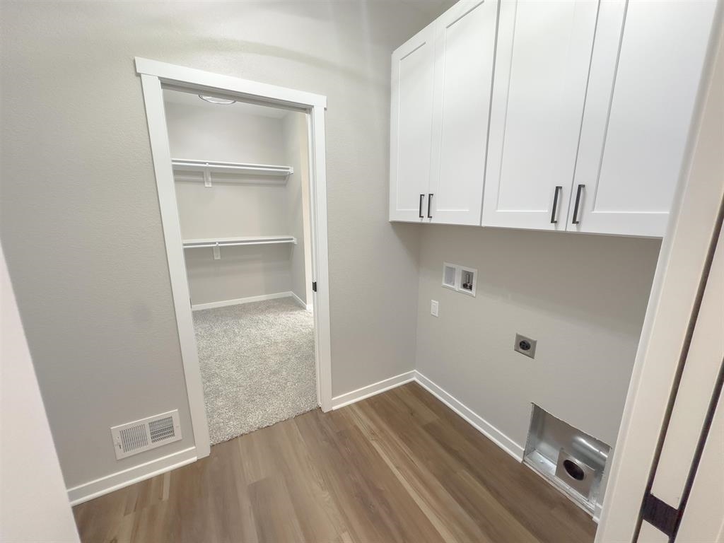 Estimated Completion August, 2026. New split-bedroom farmhouse ranch b – image 17