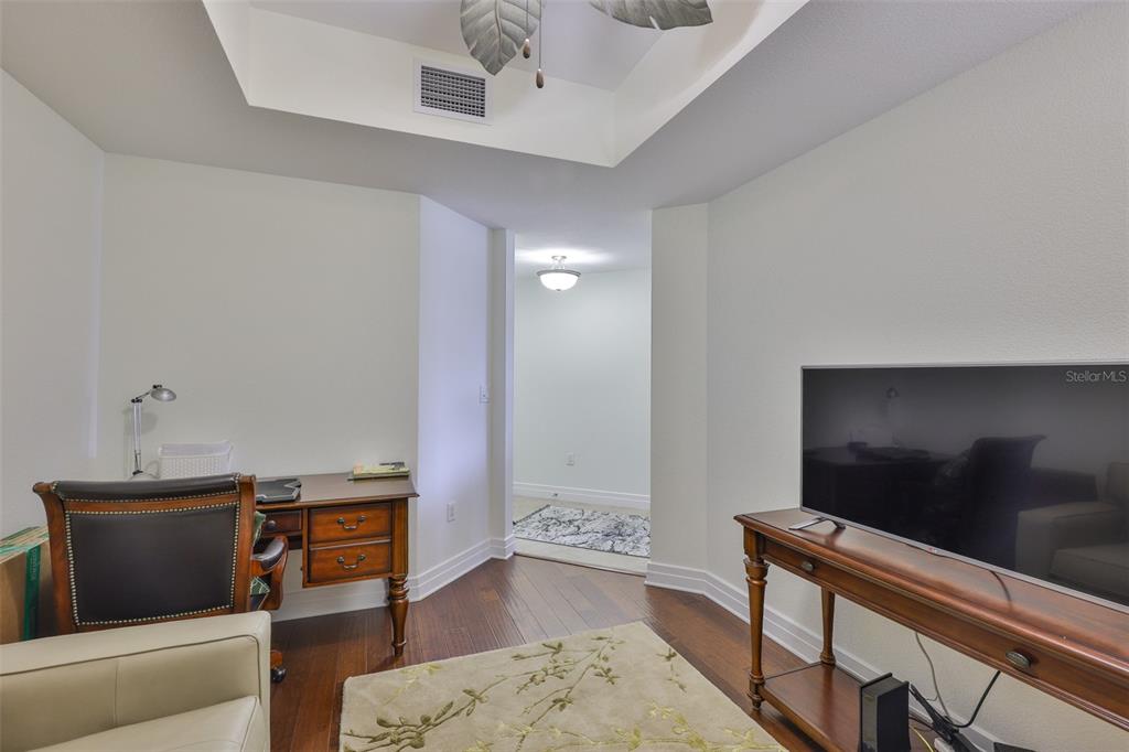 331 331 Cleveland St # 702, Clearwater, Florida, 33755, USA, 2 Bedrooms Bedrooms, ,2 BathroomsBathrooms,Residential,For Sale,331 Cleveland St # 702,TB8520869