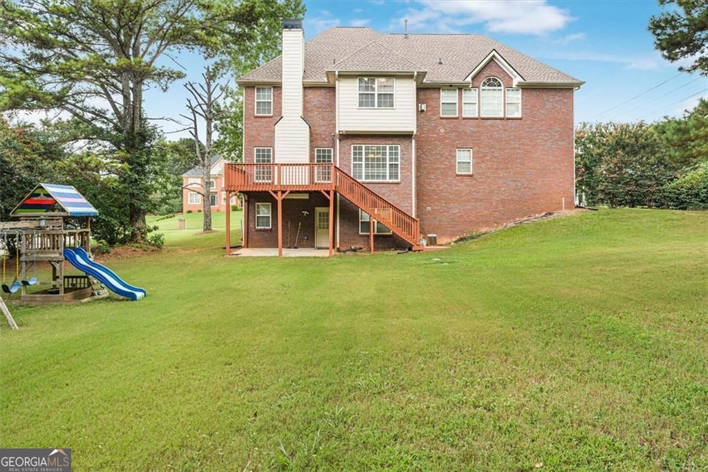 Welcome to 101 Lumby Lane, a stunning 4-sided brick residence in the s – image 19