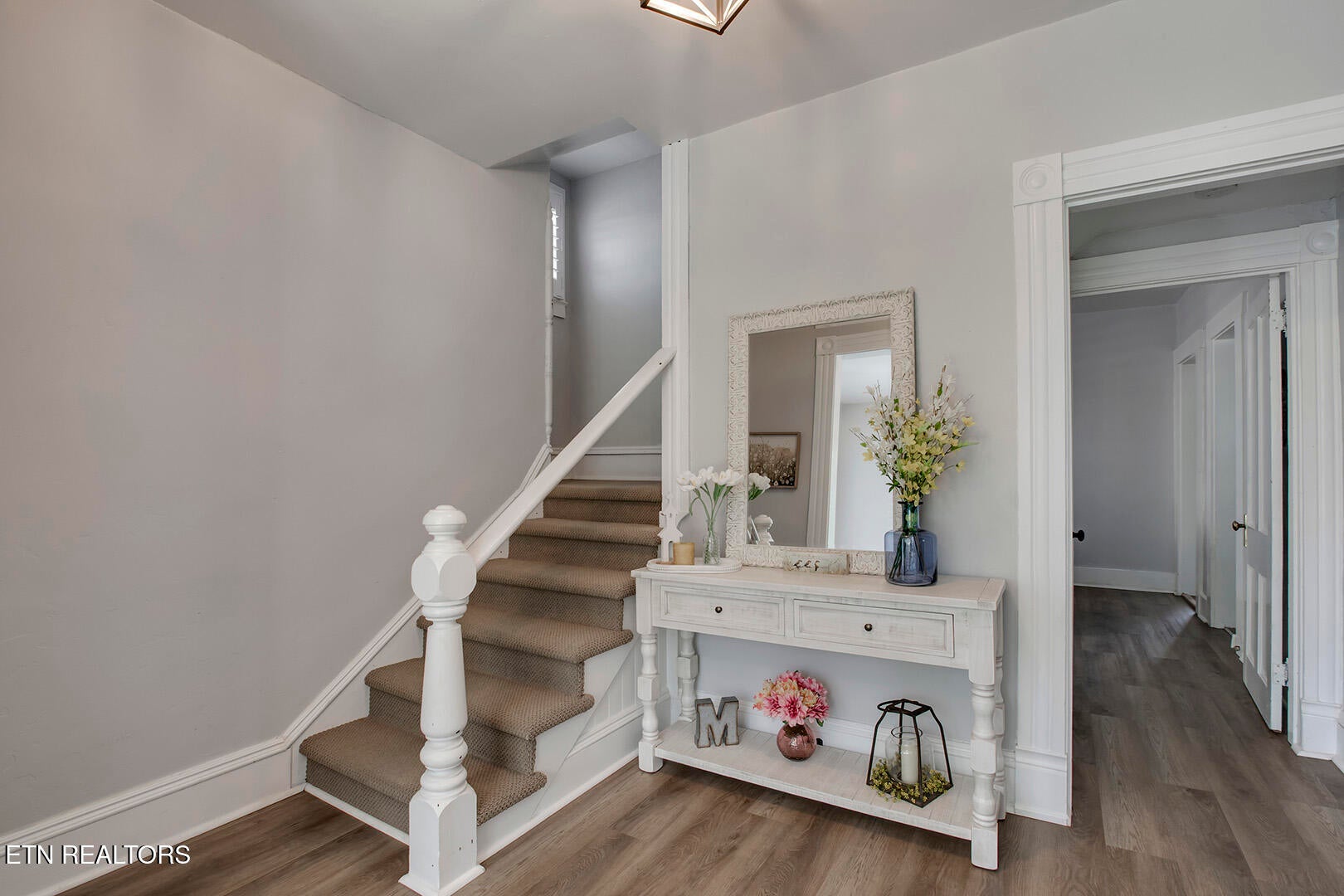 Are you looking for an adorable home with character, comfort, and styl – image 27