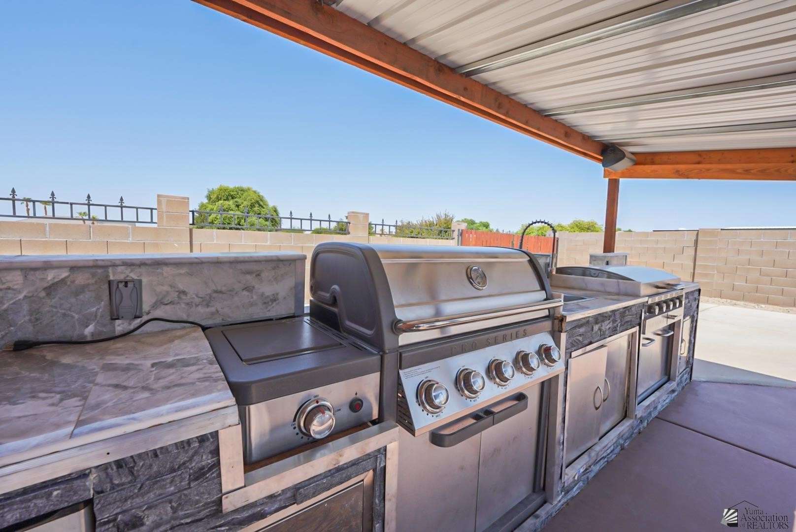 4074 4074 S AVE 5 1/2 E, Yuma, Arizona, 85365, USA, 5 Bedrooms Bedrooms, ,4 BathroomsBathrooms,Residential,For Sale,4074 S AVE 5 1/2 E,20260686