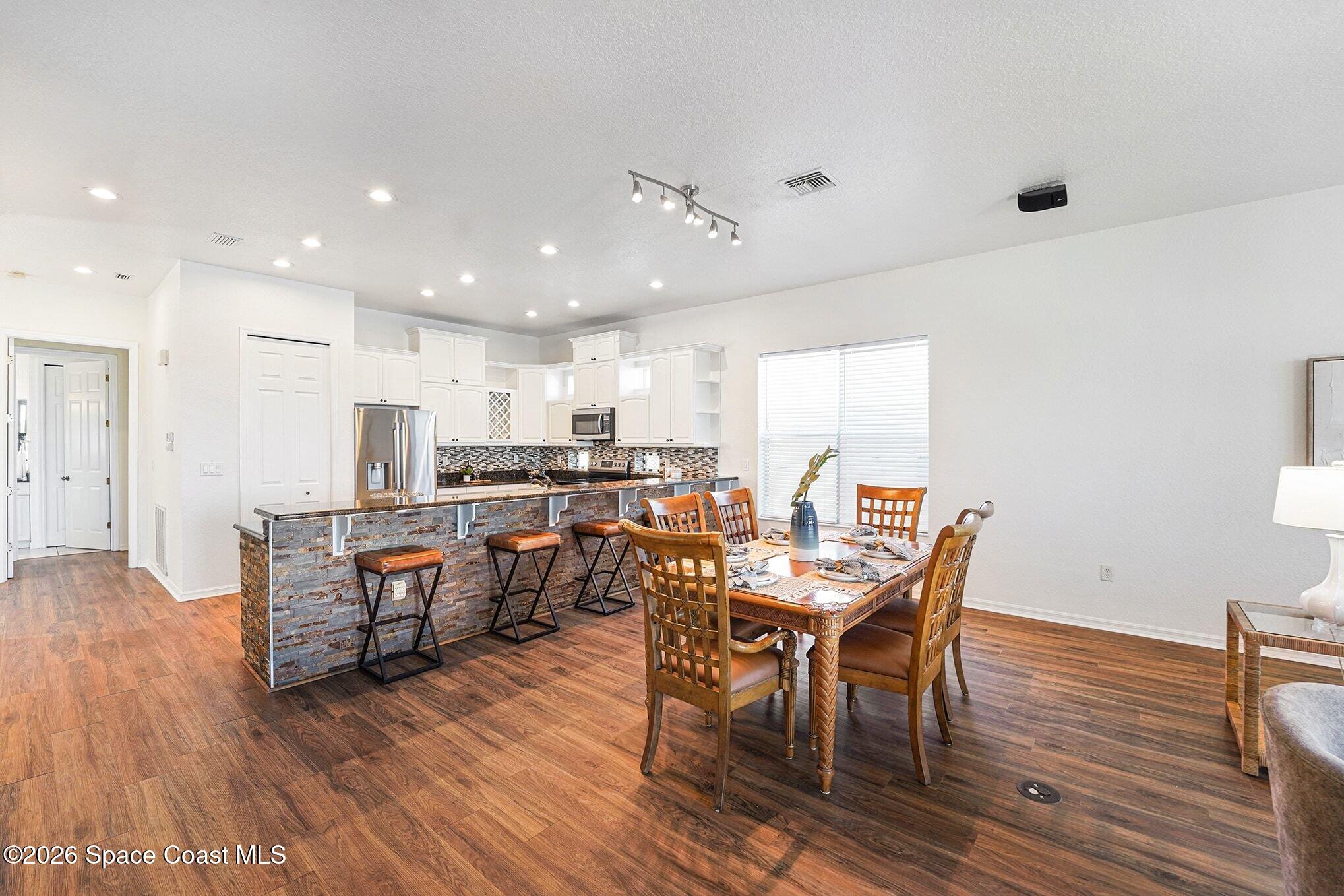 14215 14215 Bayshore Drive, Madeira Beach, Florida, 33708, USA, 3 Bedrooms Bedrooms, ,3 BathroomsBathrooms,Residential,For Sale,14215 Bayshore Drive,1067260