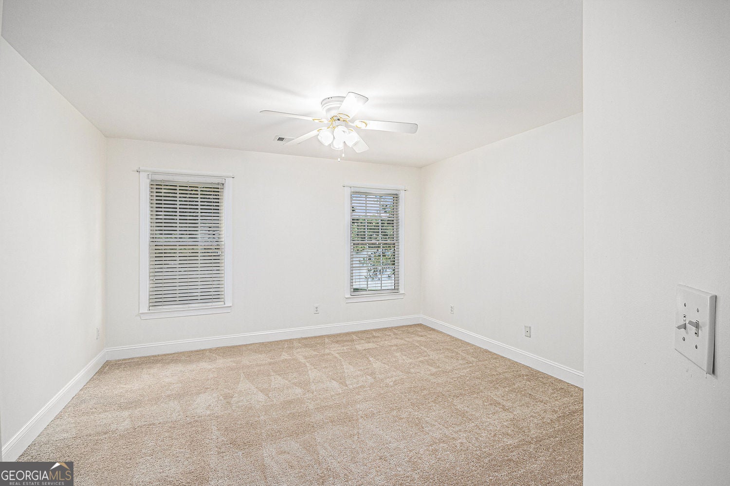 Fully finished basement with refined lakefront living in this beautifu – image 43